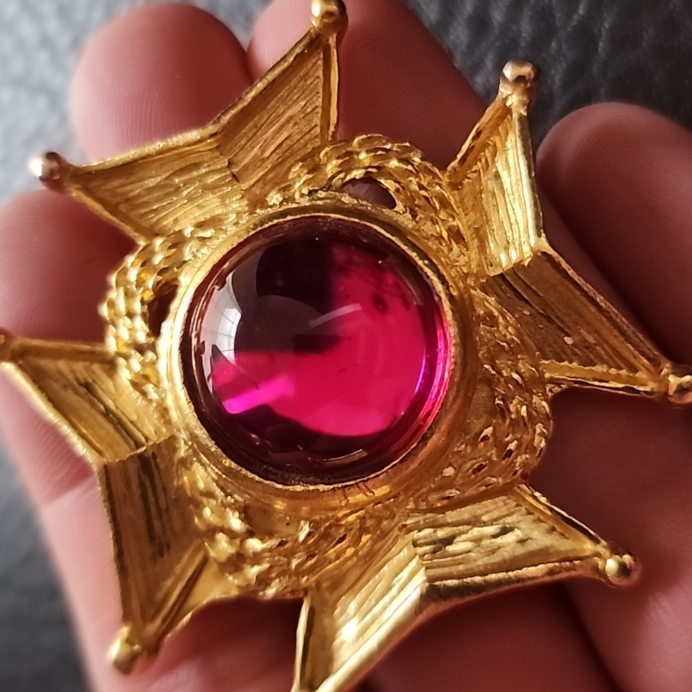 VTG brooch